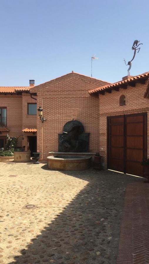Casa Del Trotamundos Guest House Villamayor de Campos Exterior photo